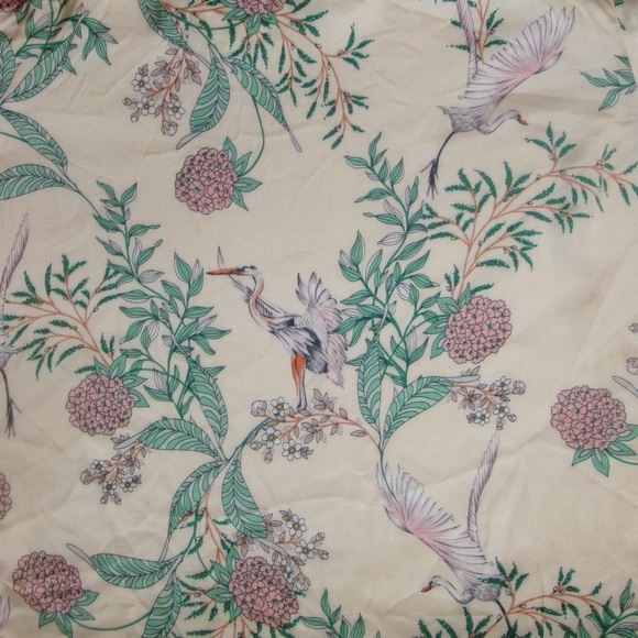 Satin tie blouse with bird and leaf details - Picture 3 of 5
